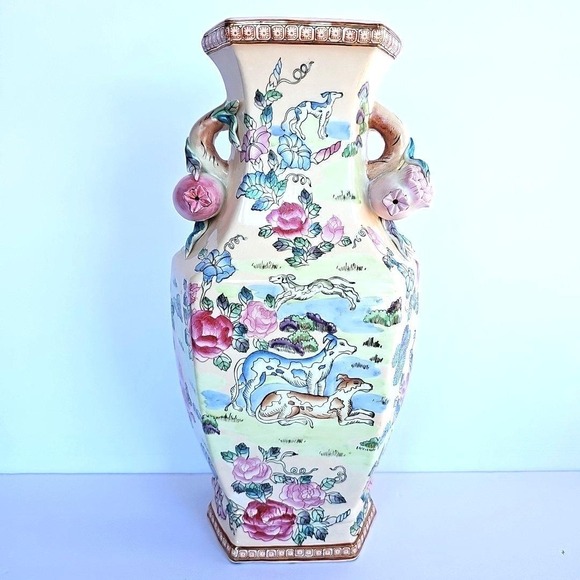 Other - Vtg Chinoiserie Famille Verte Pink Polychrome Vase Hunting Dogs Pomegranate 1958